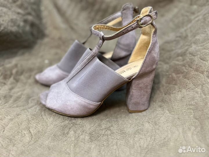 Босоножки 38р Medanna