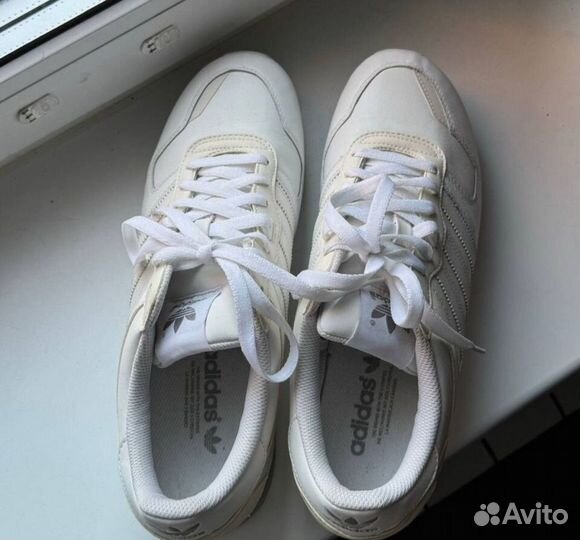 Кроссовки adidas zx 700