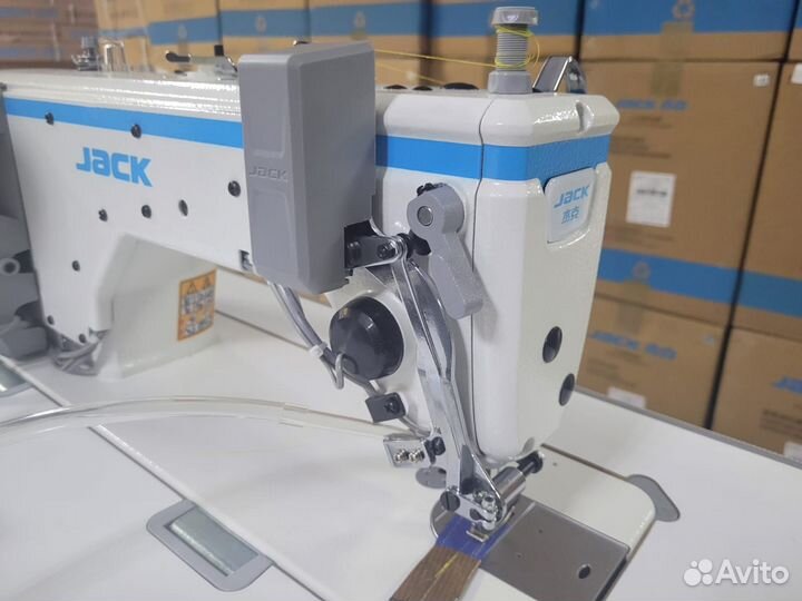 Машина с чистой закрепкой Jack A5E A-WN со столом