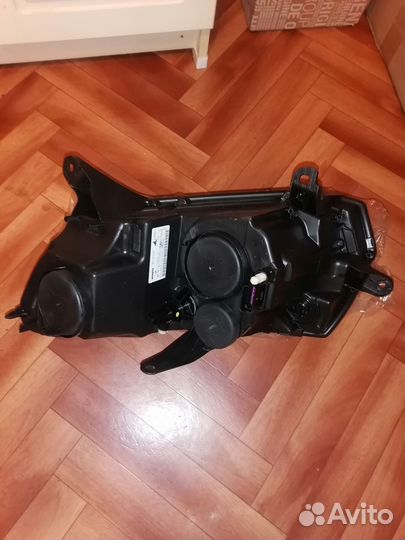 Фары левая и правая Рено Логан 2 новые