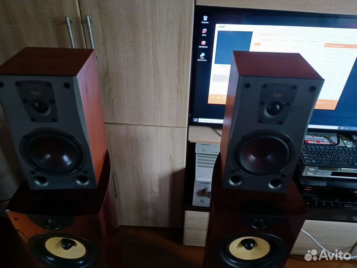 Полочная акустика разных ателье
