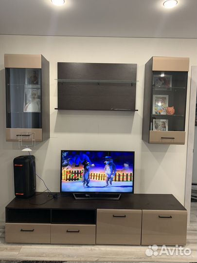 Стенка в гостиную