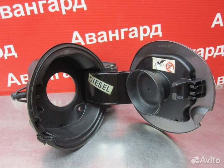Лючок бензобака Renault Megane 3 K9K 2009