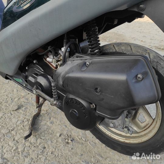 Мопед скутер Хонда Такт AF-30 с контейнера