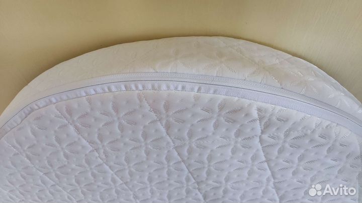 Круглый матрас и наматрасник