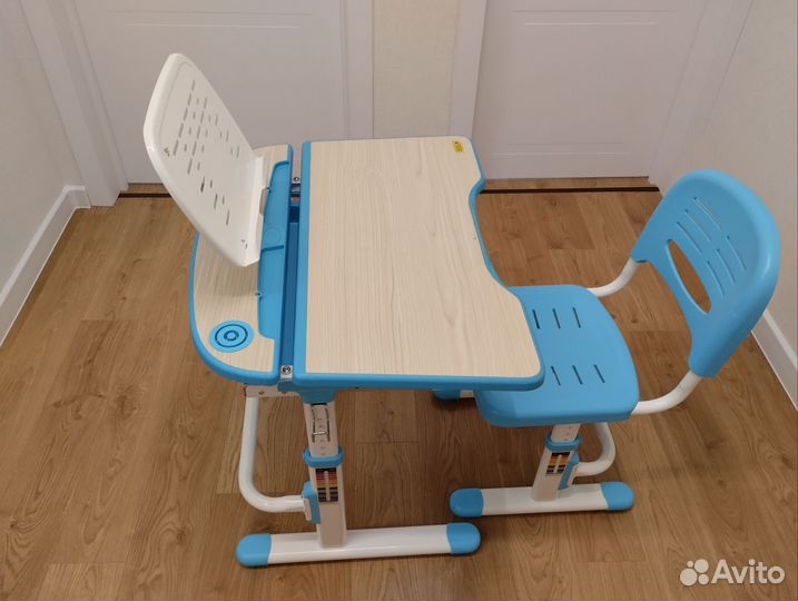 Растущая парта и стул бу