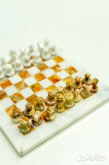Шахматы из натурального камня