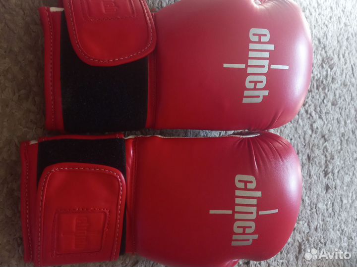 Боксерские перчатки