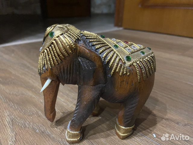 Деревянные статуэтки