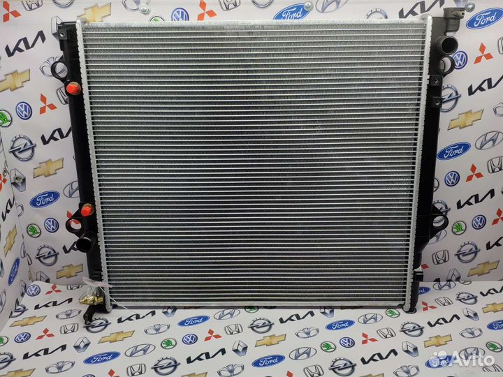 Радиатор охлаждения Toyota Land Cruiser Prado 120