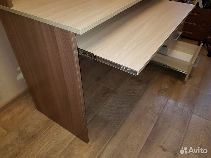 Широкий 1,3м компьютерный стол кс-09