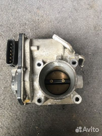 Дросельная заслонка Toyota 1NZ-FE