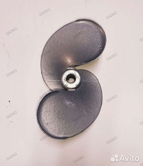 Винт литой стальной 13-30л.с