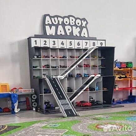 Большой гараж для машинок Хот Вилс