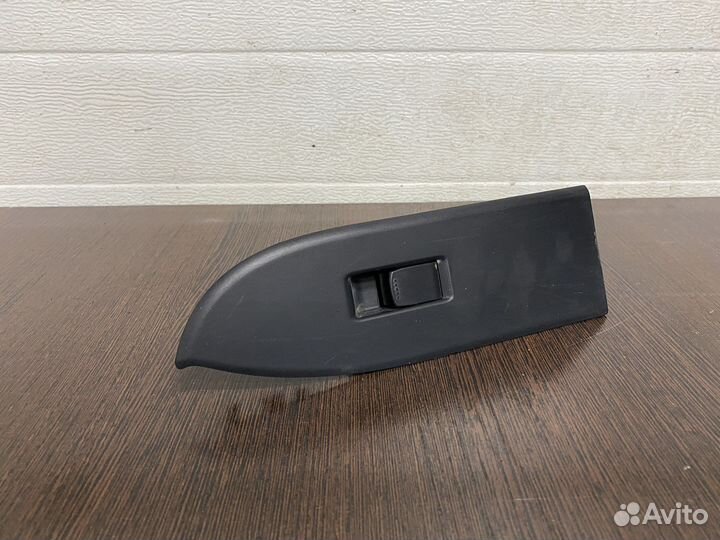 Комплектующие двери Suzuki Grand Vitara