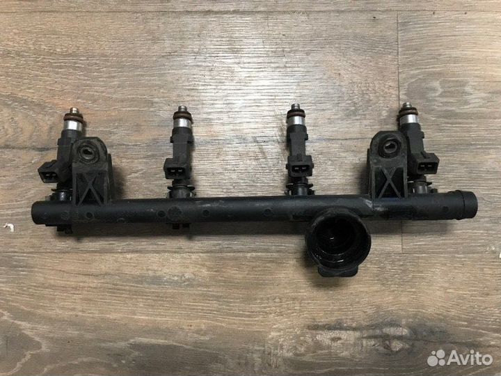 Топливная рампа Renault Logan 1 K7J