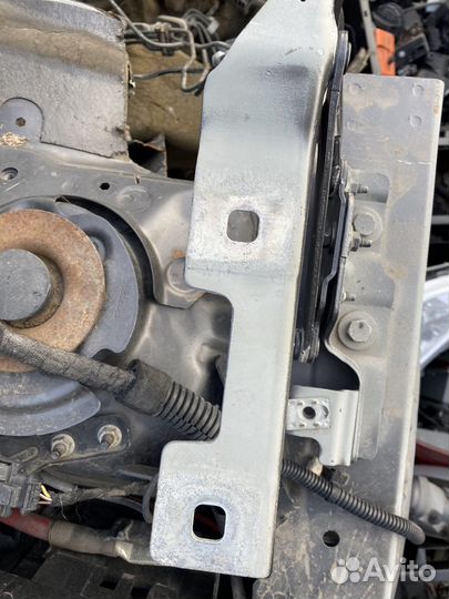 Петли капота opel astra j