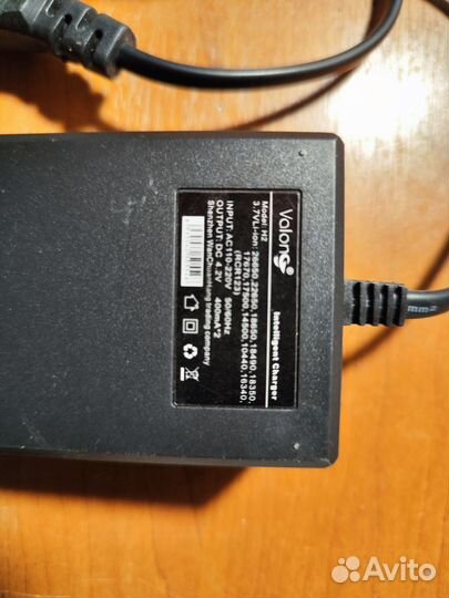 Зарядное устройство для аккумуляторов 18650