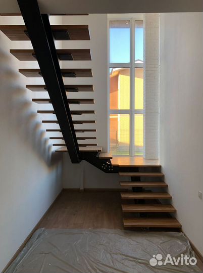 Лестница Тpеxмаpшeвaя