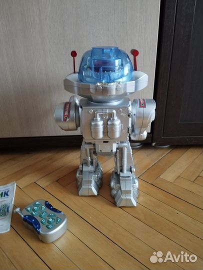 Робот Шунтик