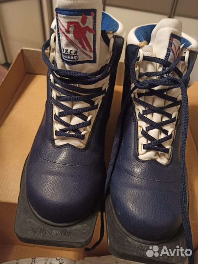 Лыжные ботинки 39 размер