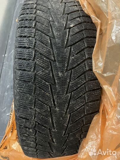 Hankook Winter I'Cept IZ2 245/45 R19