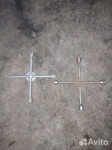 Балонный ключ крестовой