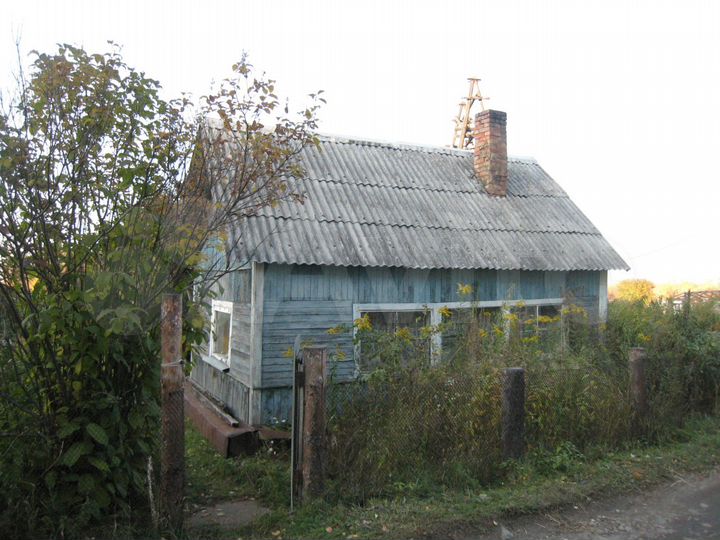 Дача 20 м² на участке 10 сот.