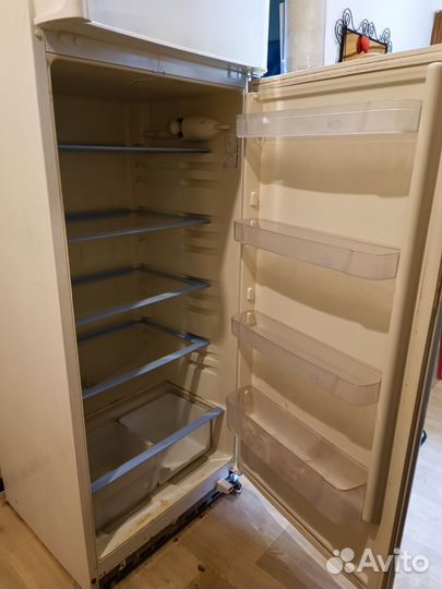 Холодильник на запчасти