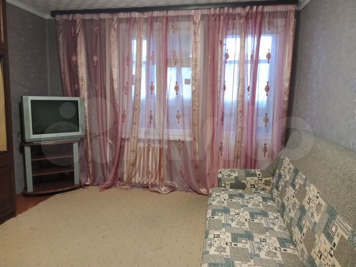 2-к. квартира, 57 м², 1/2 эт.