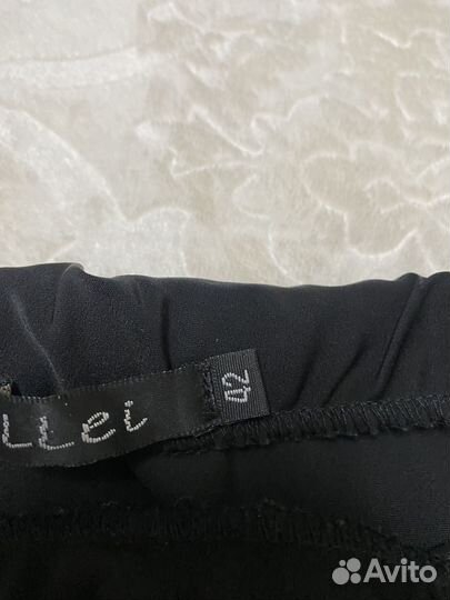 Атласная юбка миди