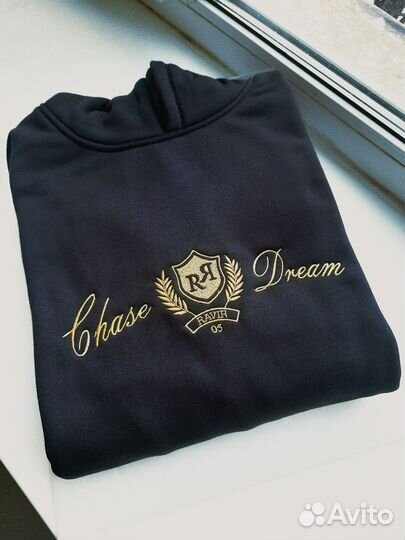 Машинная вышивка на одежде