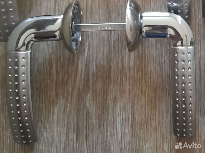 Ручка-защёлка дверная