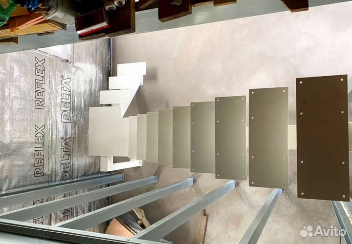 Г-образная лестница