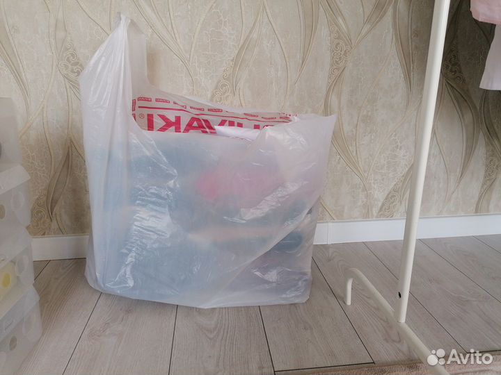 Продам пакет вещей