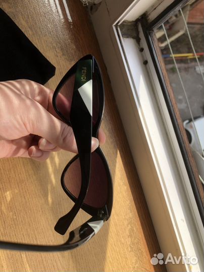 Солнцезащитные очки