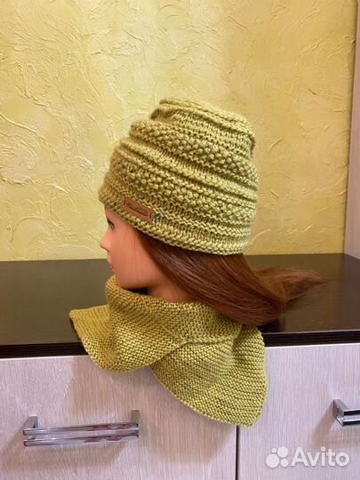 Комплект шапка и шарф-манишка женский