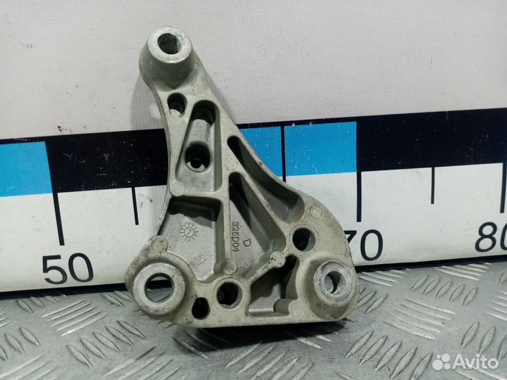 Б/У Кронштейн кпп левый#001