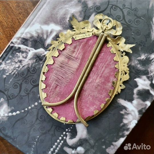 Антикварная портретная миниатюра