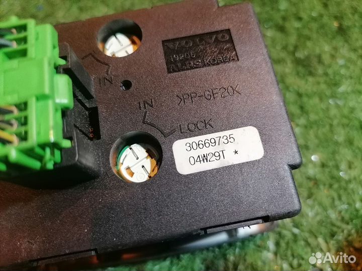 Блок включения фар 30669735 Volvo V50 MW
