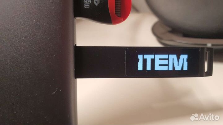 Карты памяти MicroSD, флешки USB, адаптеры