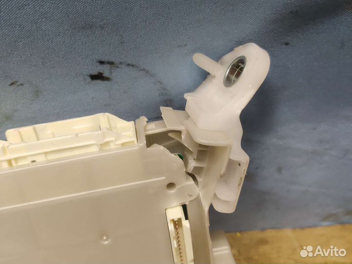 Блок управления Toyota LC200 2016г