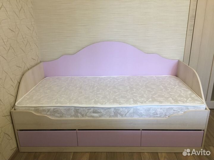 Кровать для девочки подростка