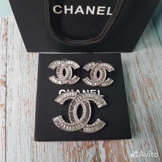 Брошь Chanel
