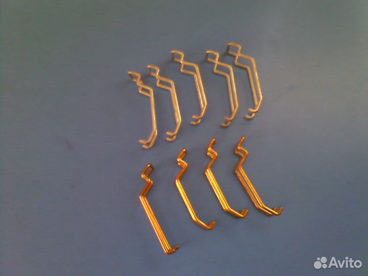 Крючки для выставки рыболовных катушек