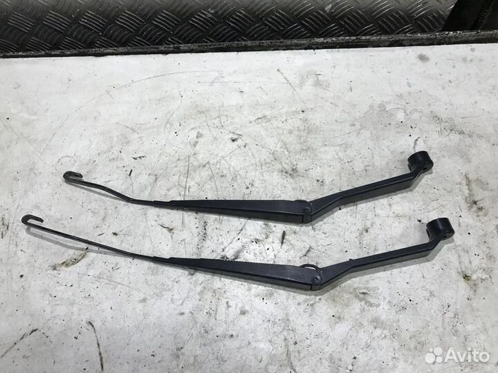 Поводок дворников Suzuki Grand Vitara