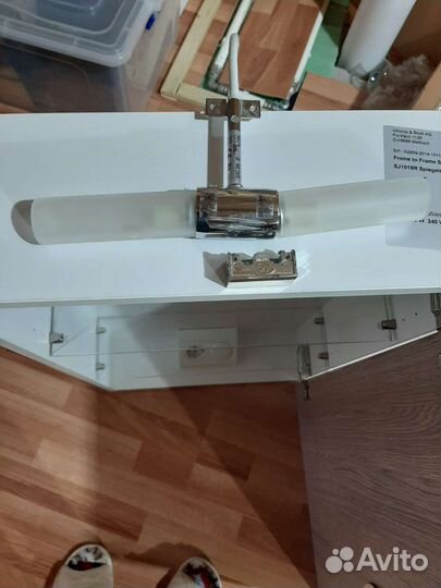 Зеркало-шкаф с подсветкой