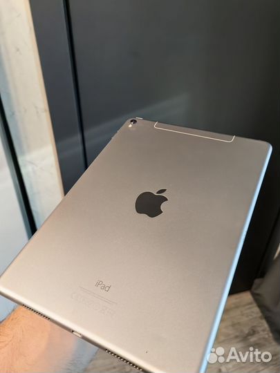 Apple iPad Pro 9.7Wi-Fi/Cellular) 256