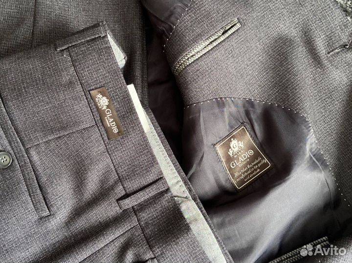 Новый мужской костюм