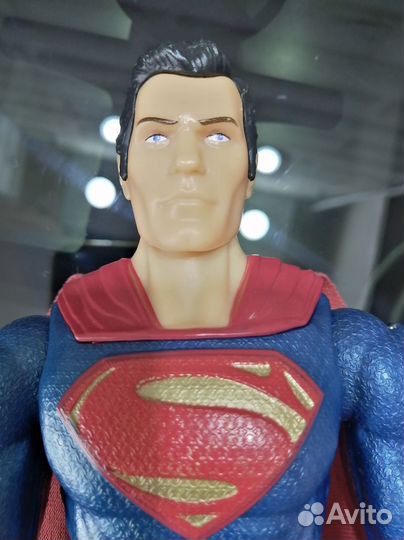 Фигурки Супермена и Флэша из Лиги Справедливости